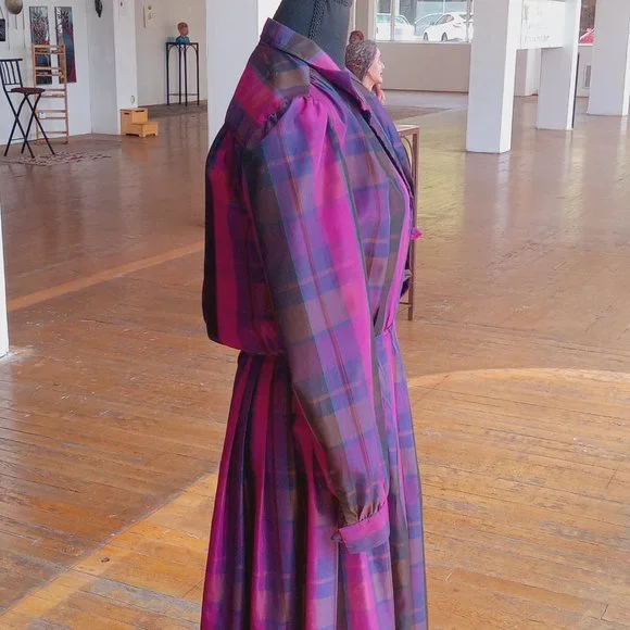 Plaid purple long sleeve Button front dress - Picture 6 of 11